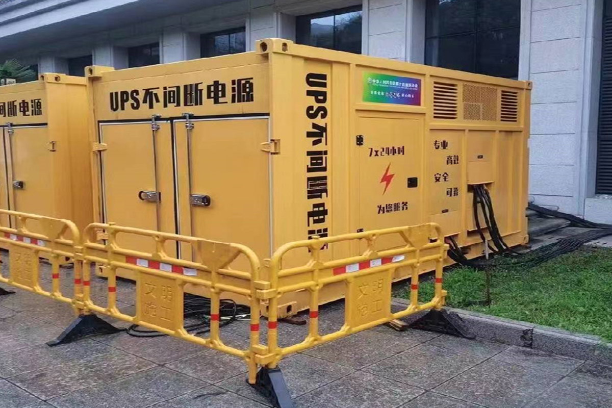 龙游发电机租赁施工现场